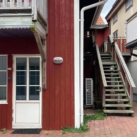 Fin Laegenhet Med Balkong - Centralt O Bra Laege Karingon Extérieur photo